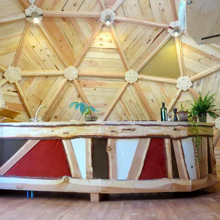 Campingplads Habitat Createur - Hebergements Insolites Au Municipal 