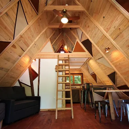 Campingplads Habitat Createur - Hebergements Insolites Au Municipal 